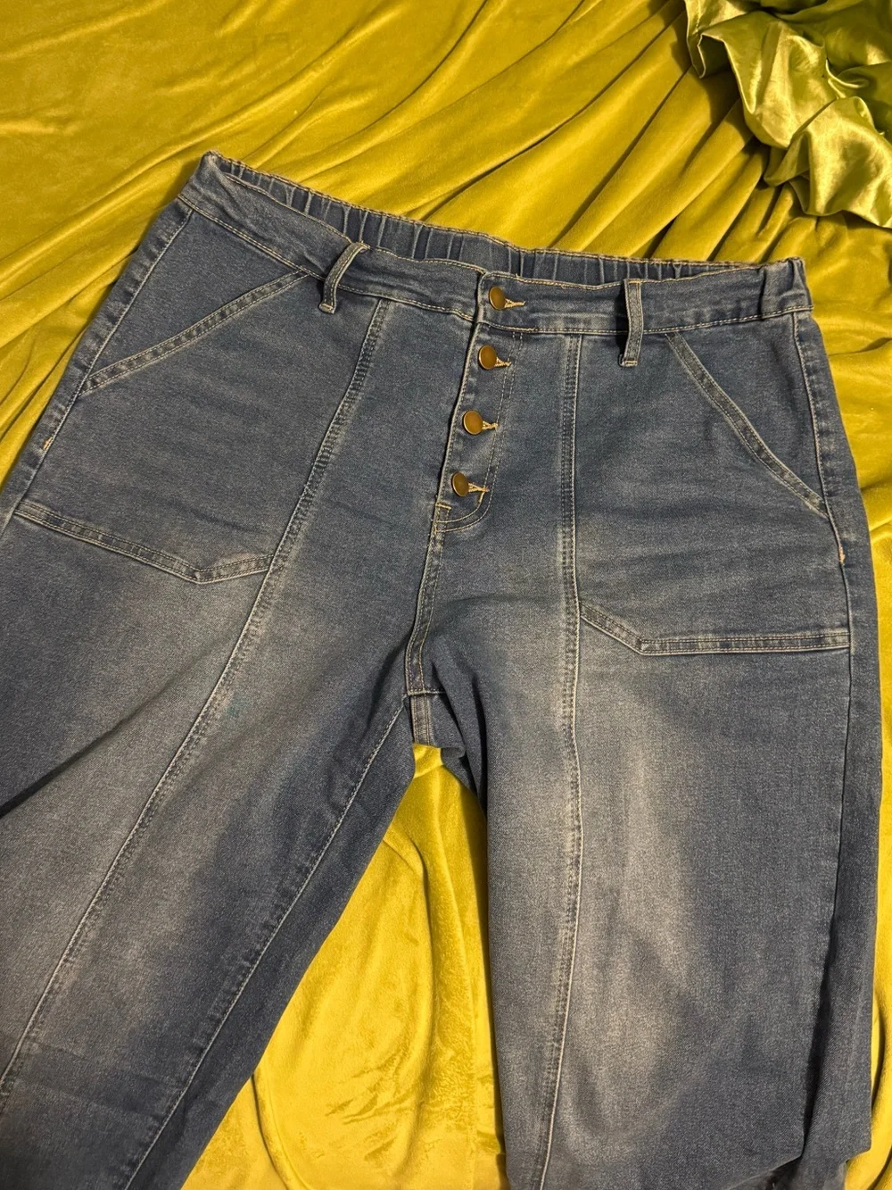 High-Rise Wide-Leg Button-Fly Jeans in Blue - Picture 4 of 6